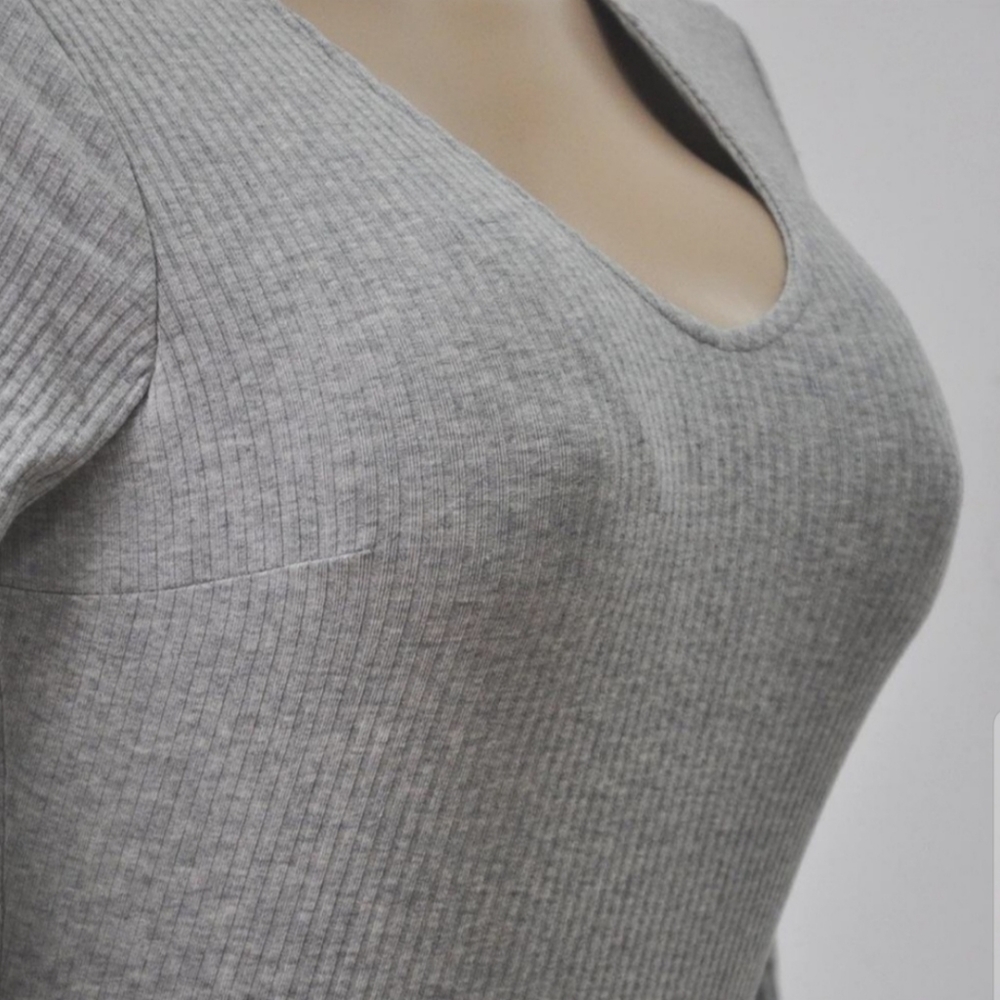 new!✨ Ribbed V|Neck Bodysuit - Picture 3 of 5